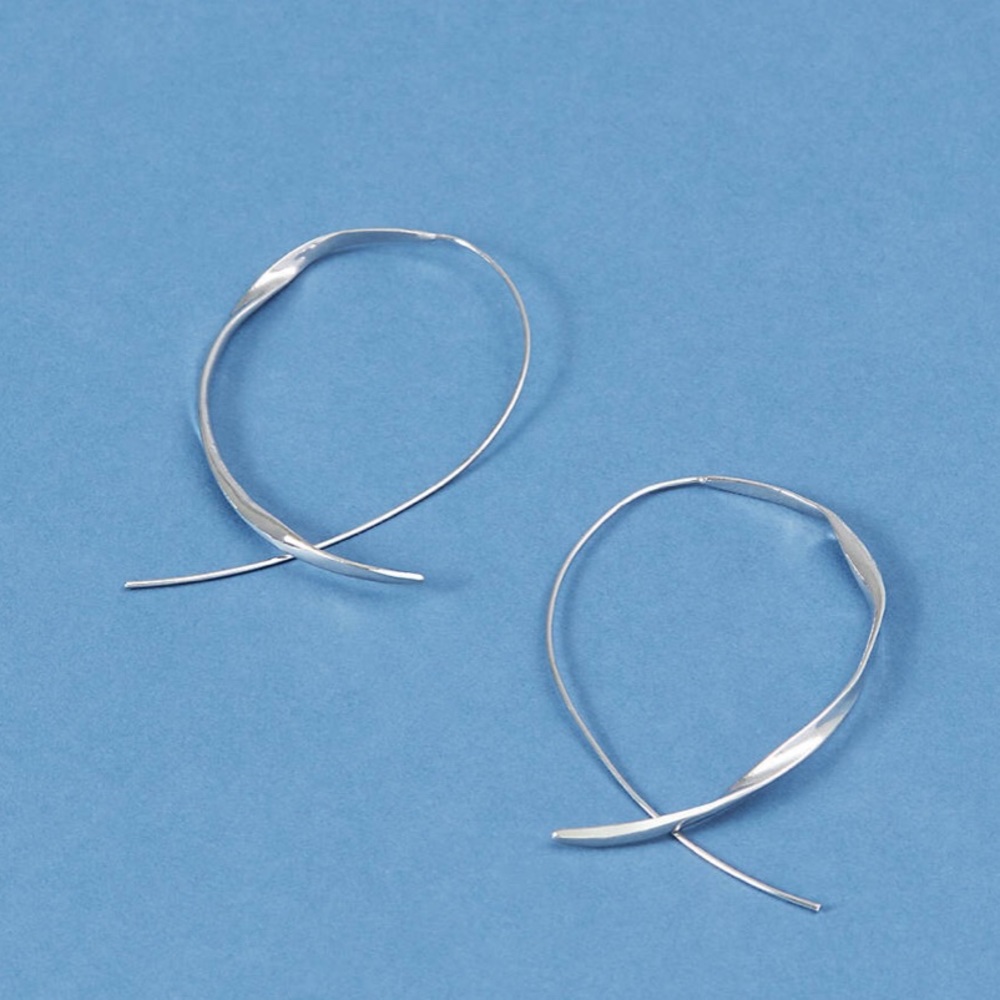 ➰NWT Infinity Hoop Earrings➰ - Picture 2 of 3